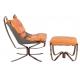 Fotel ARNI LOW z podnóżkiem - pomarańczowa ekoskóra, podstawa ciemna miedziana