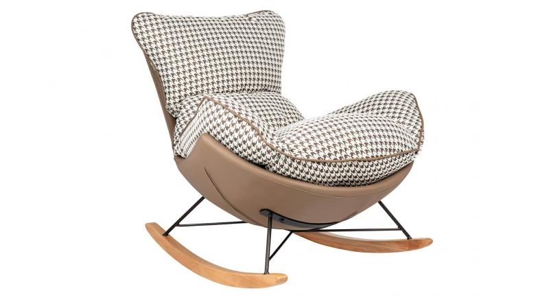 Fotel bujany OTILIA brązowa pepitka - drewniane płozy, ekoskóra